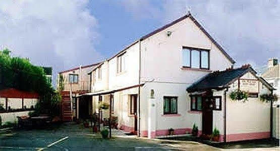 The New Inn Guest House Bridgend  Buitenkant foto